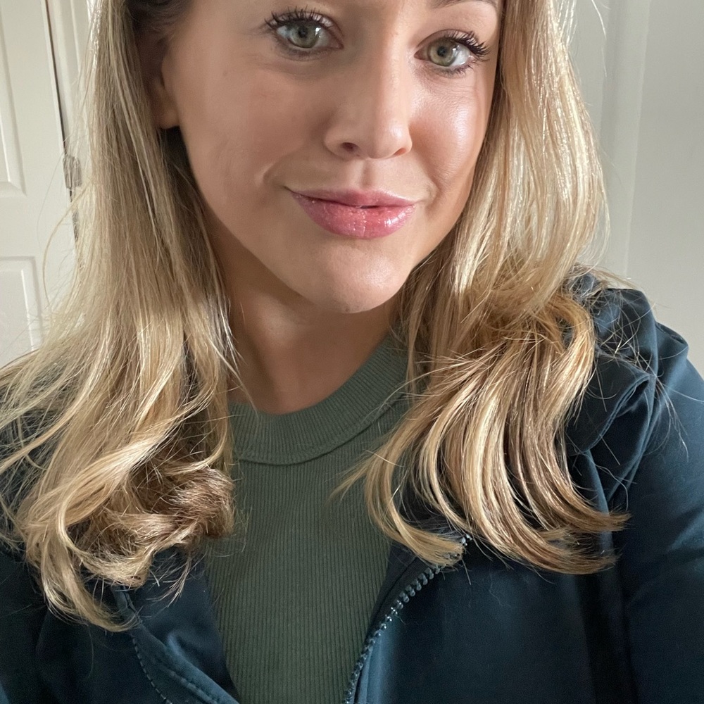 Meet your Posher, Hayley